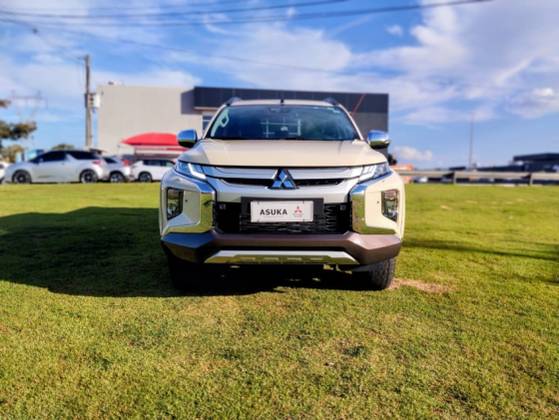 MITSUBISHI L200 TRITON 2.4 16V TURBO DIESEL SPORT HPE-S TERRA CD 4P 4X4 AUTOMÁTICO MITSUBISHI L200 TRITON 2.4 16V TURBO DIESEL SPORT HPE-S TERRA CD 4P 4X4 AUTOMÁTICO